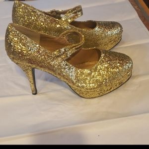NEW, NEVER WORN  GOLD GLITTER SHOES BY ELLIE. SIZE 11, Super cute.